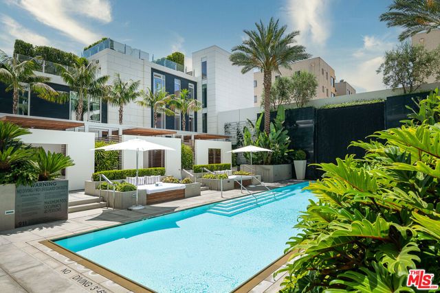 9000 W 3rd Street 208, Los Angeles, CA 90048