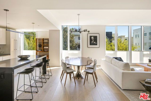 9000 W 3rd Street 208, Los Angeles, CA 90048