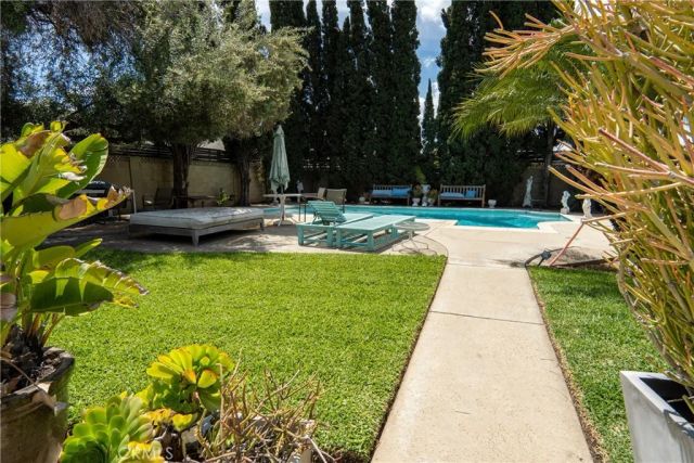 1304 E Carleton Avenue, Orange, CA 92867