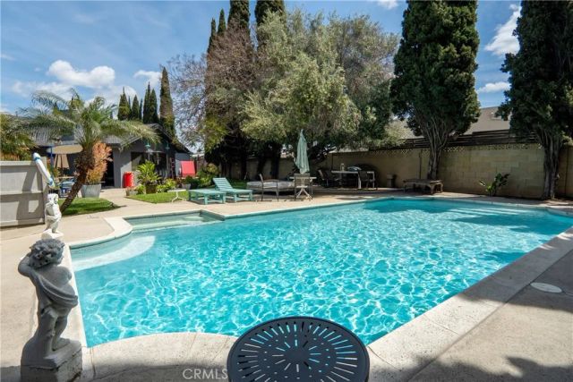1304 E Carleton Avenue, Orange, CA 92867