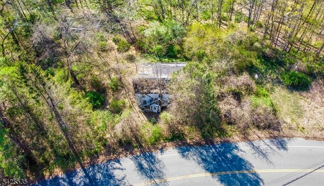 126 Meriden Rd, Rockaway Twp., NJ 07866