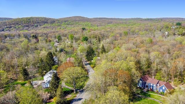 126 Meriden Rd, Rockaway Twp., NJ 07866