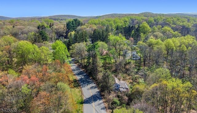 126 Meriden Rd, Rockaway Twp., NJ 07866