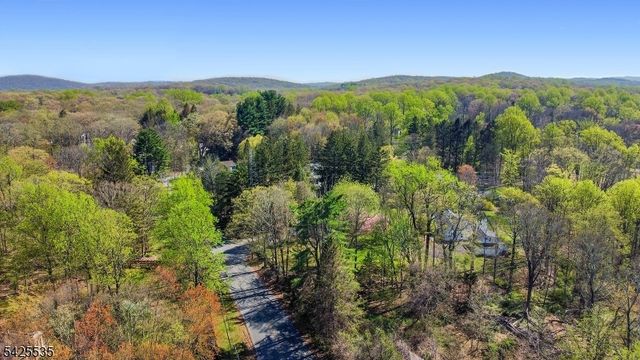 126 Meriden Rd, Rockaway Twp., NJ 07866