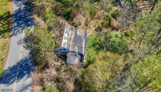 126 Meriden Rd, Rockaway Twp., NJ 07866