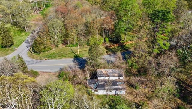 126 Meriden Rd, Rockaway Twp., NJ 07866