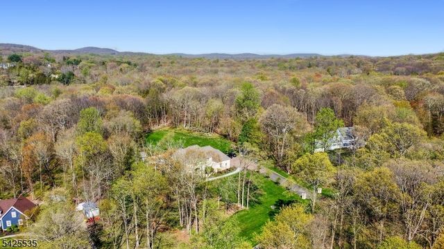 126 Meriden Rd, Rockaway Twp., NJ 07866