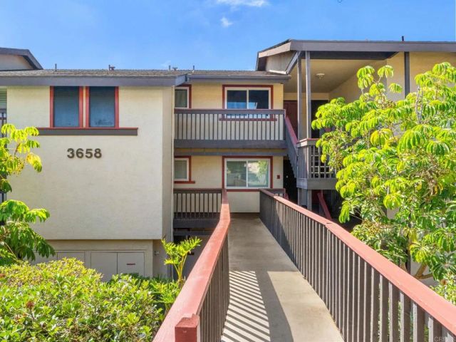 3658 Clairemont Drive 3C, San Diego, CA 92117