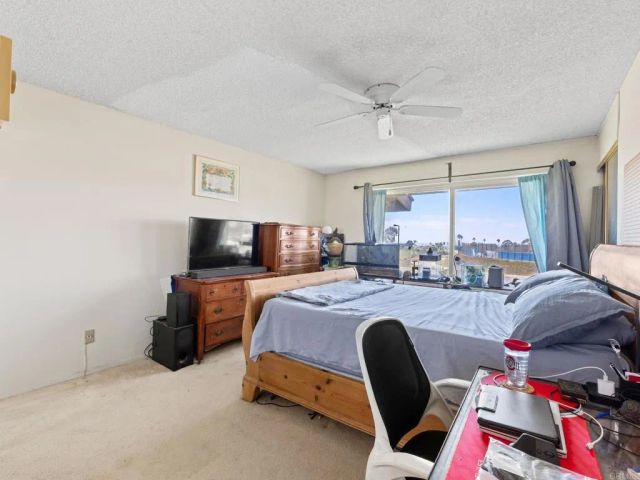 3658 Clairemont Drive 3C, San Diego, CA 92117