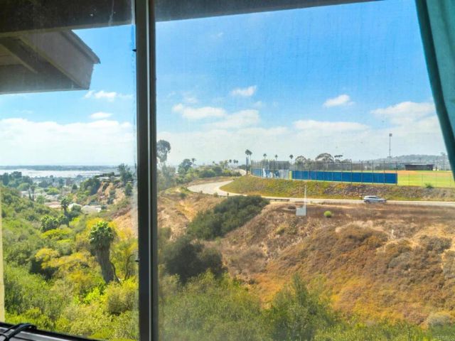 3658 Clairemont Drive 3C, San Diego, CA 92117