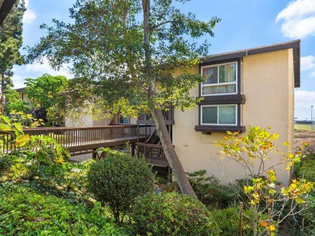 3658 Clairemont Drive 3C, San Diego, CA 92117