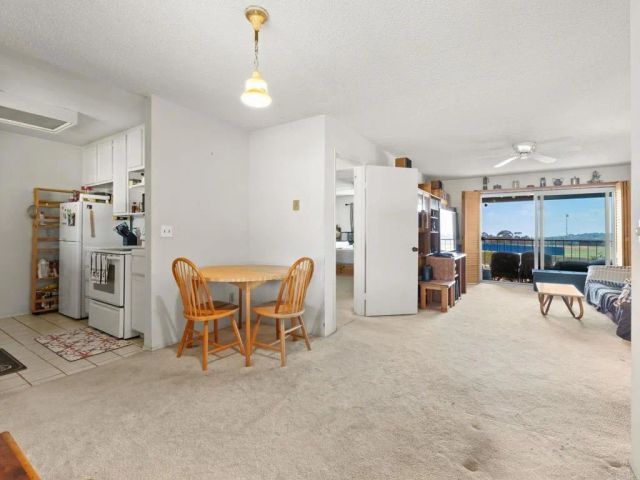 3658 Clairemont Drive 3C, San Diego, CA 92117