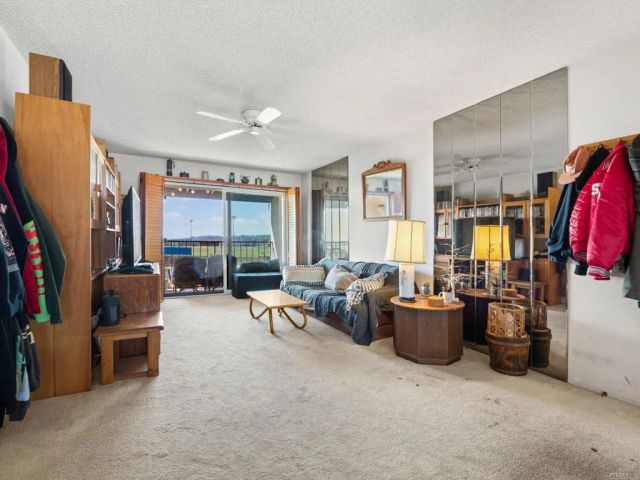 3658 Clairemont Drive 3C, San Diego, CA 92117