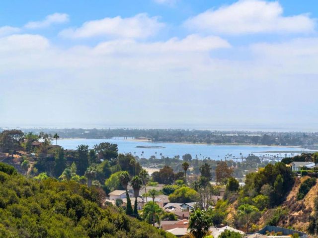 3658 Clairemont Drive 3C, San Diego, CA 92117