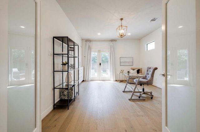 4317 Blossom Street B, Houston, TX 77007