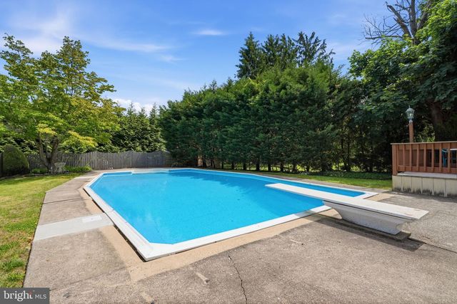 5986 WASHINGTON LN, Bensalem, PA 19020