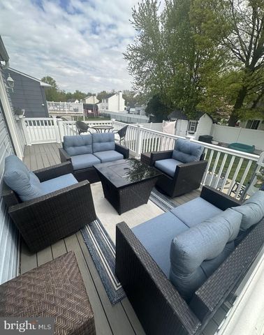 16 PEACHTREE LN, Burlington, NJ 08016