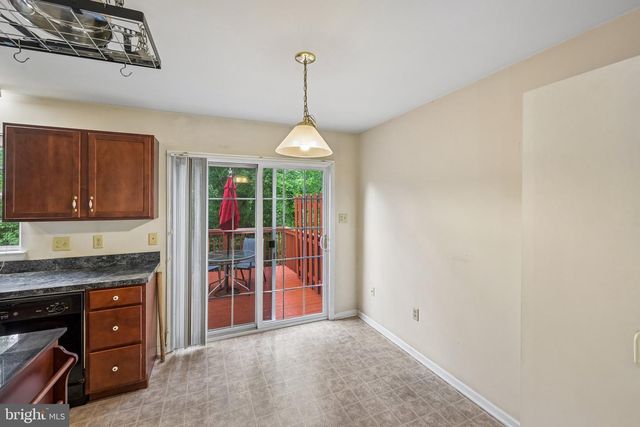87 HORSESHOE DR, Douglassville, PA 19518