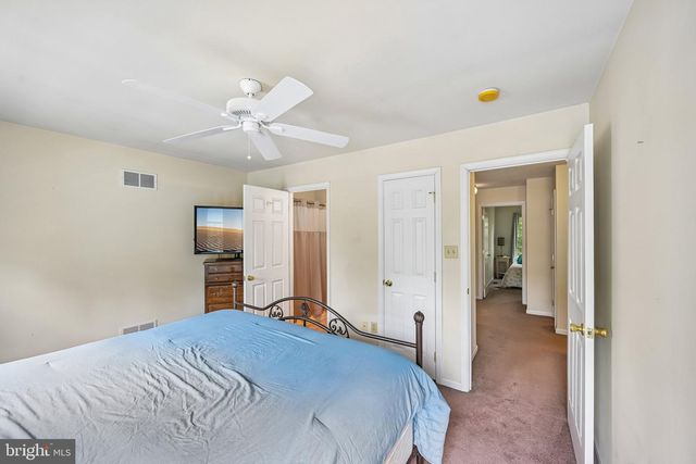 87 HORSESHOE DR, Douglassville, PA 19518