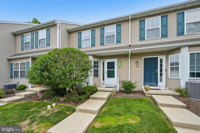 87 HORSESHOE DR, Douglassville, PA 19518