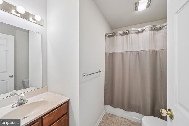 87 HORSESHOE DR, Douglassville, PA 19518