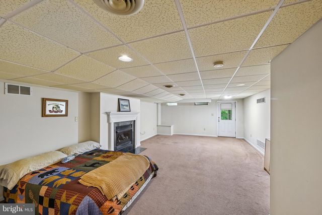 87 HORSESHOE DR, Douglassville, PA 19518