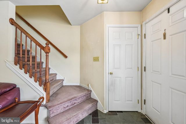87 HORSESHOE DR, Douglassville, PA 19518