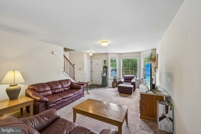 87 HORSESHOE DR, Douglassville, PA 19518