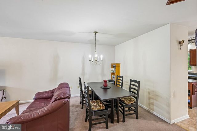 87 HORSESHOE DR, Douglassville, PA 19518