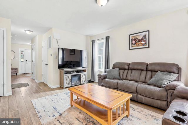 208 E LAFAYETTE AVE, Magnolia, NJ 08049