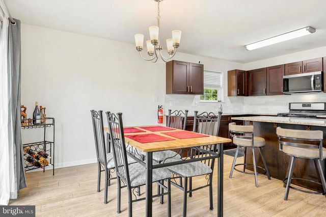 208 E LAFAYETTE AVE, Magnolia, NJ 08049