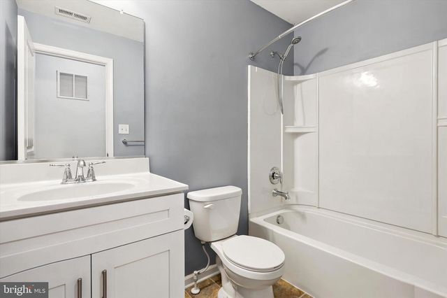 208 E LAFAYETTE AVE, Magnolia, NJ 08049