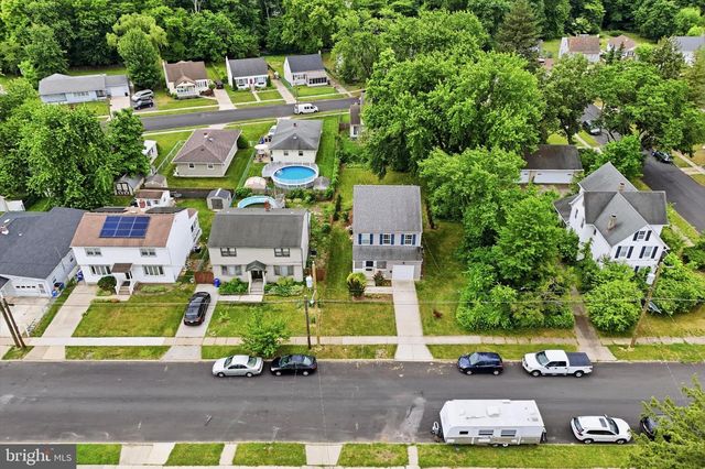 208 E LAFAYETTE AVE, Magnolia, NJ 08049