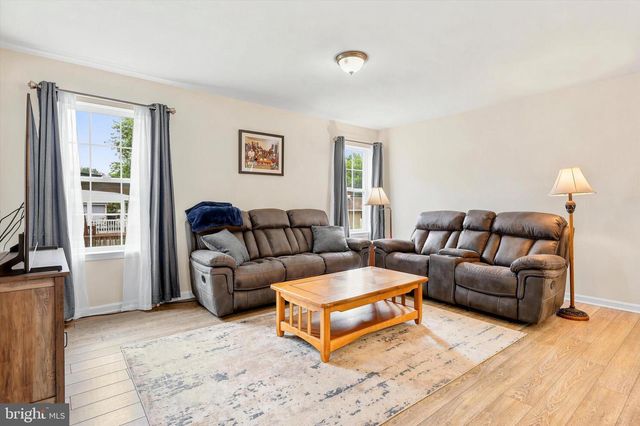 208 E LAFAYETTE AVE, Magnolia, NJ 08049