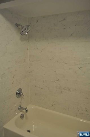 176 Yawpo Avenue, Oakland, NJ 07436