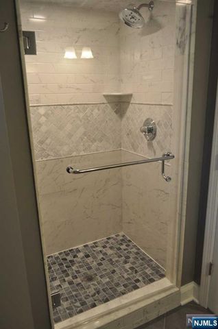 176 Yawpo Avenue, Oakland, NJ 07436