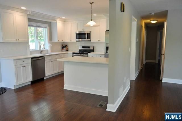 176 Yawpo Avenue, Oakland, NJ 07436