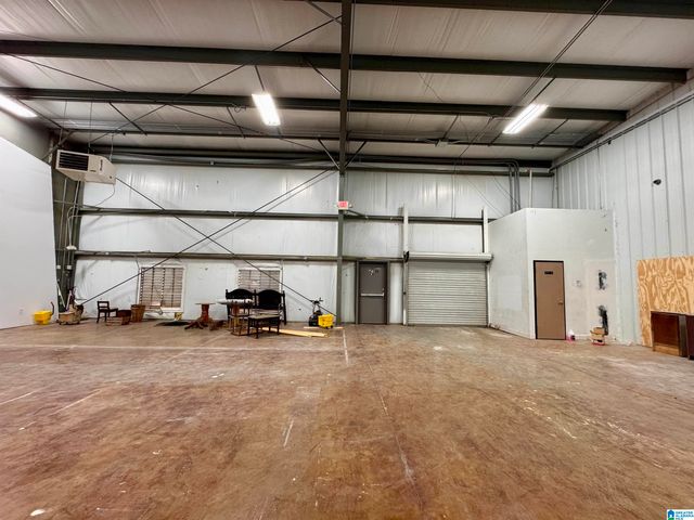 2115 E HIGHWAY 78 E, Anniston, AL 36207