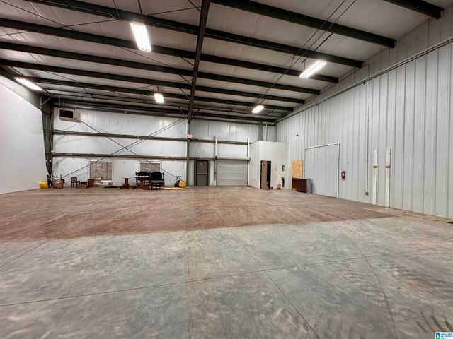2115 E HIGHWAY 78 E, Anniston, AL 36207