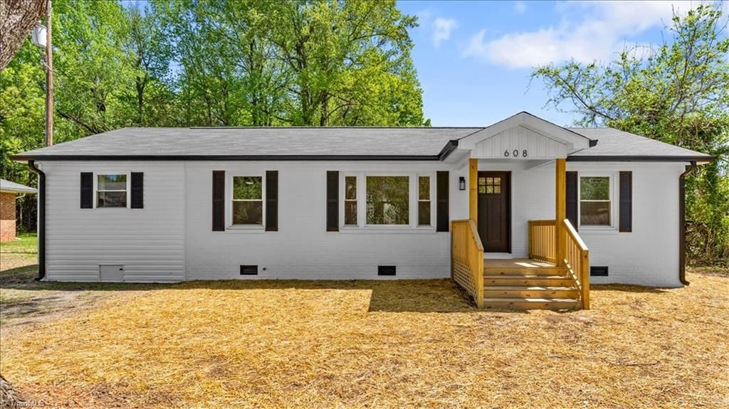 608 Winstead Street, Reidsville, NC 27320