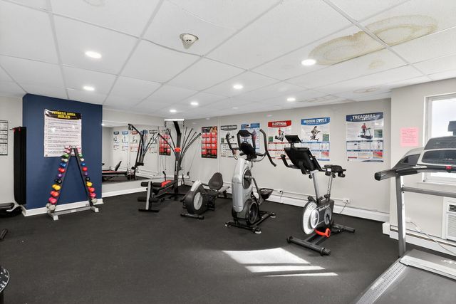 1188 Royal Glen Drive 311, Glen Ellyn, IL 60137