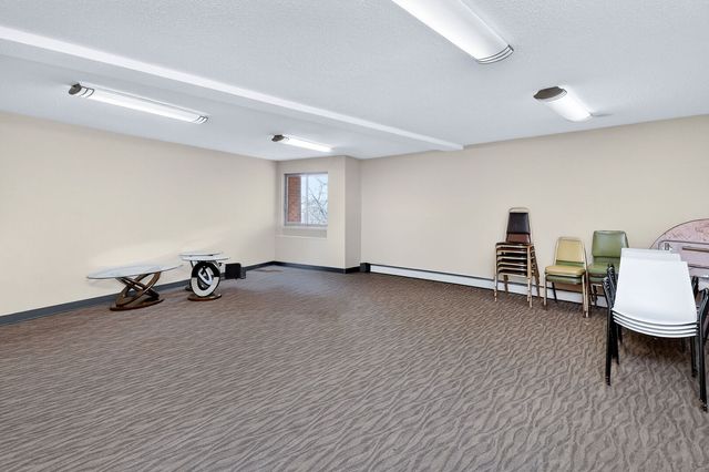 1188 Royal Glen Drive 311, Glen Ellyn, IL 60137