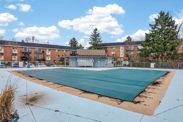 1188 Royal Glen Drive 311, Glen Ellyn, IL 60137