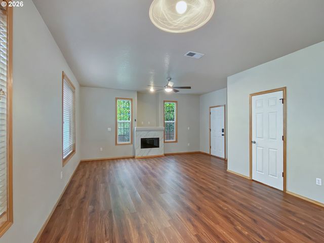 5021 Sw POMONA St, Portland, OR 97219