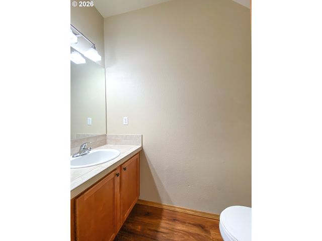 5021 Sw POMONA St, Portland, OR 97219