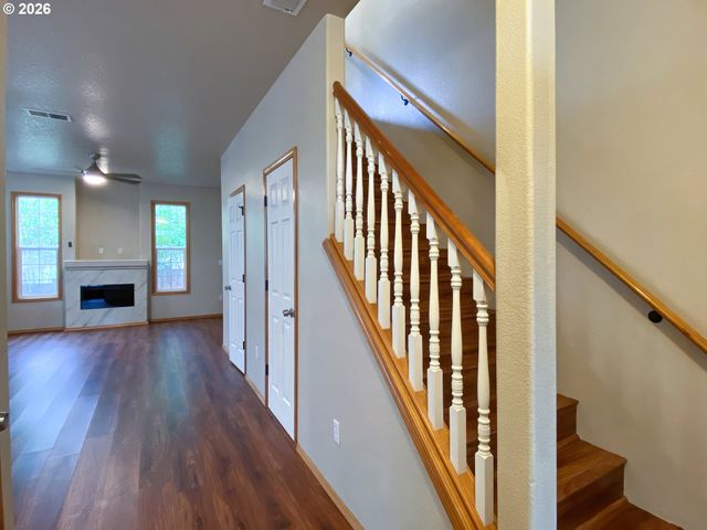 5021 Sw POMONA St, Portland, OR 97219