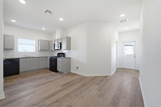 10714 WILLOW DL, Converse, TX 78109