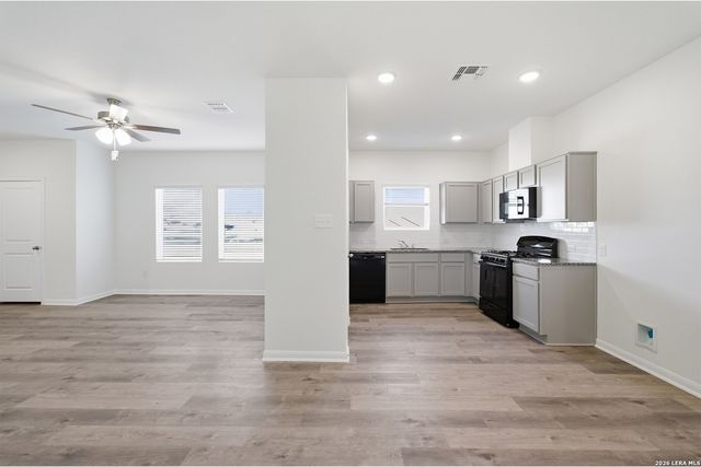 10714 WILLOW DL, Converse, TX 78109