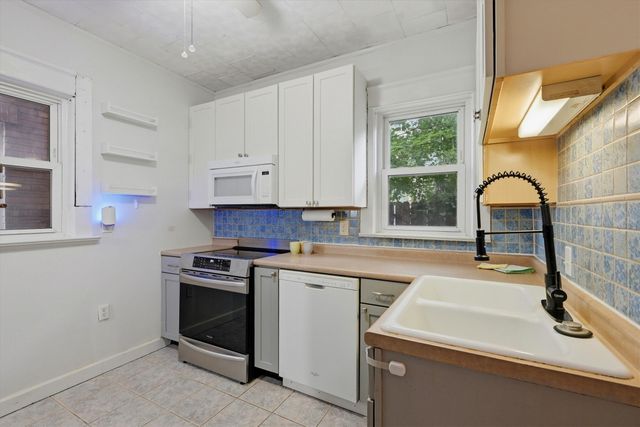 645 DOWNING Court, Erie, PA 16507