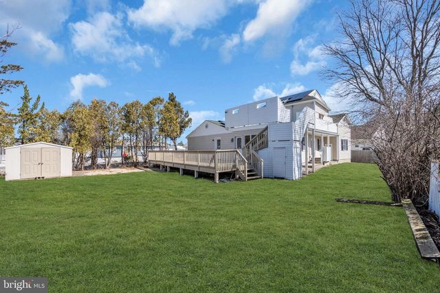 101 CLEARWATER DR, Forked River, NJ 08731